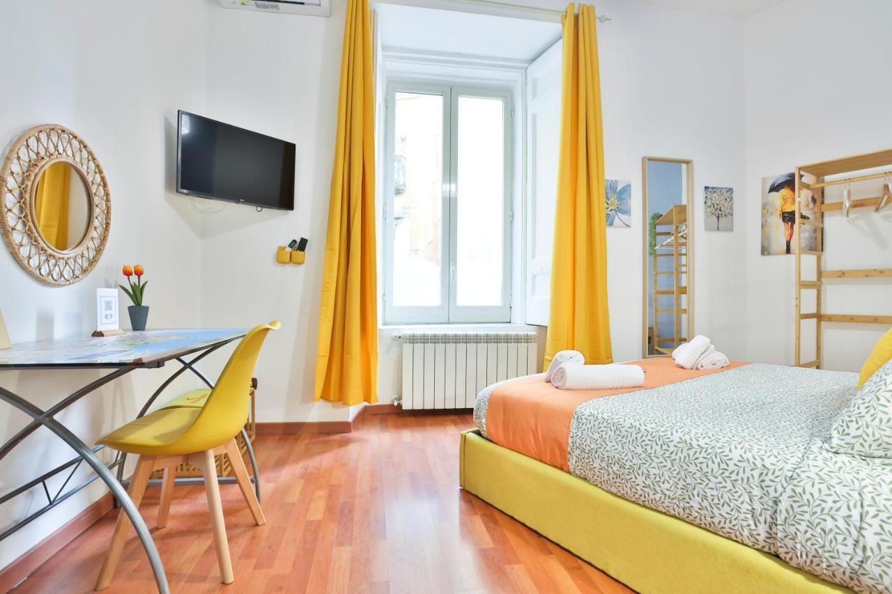 נאפולי Porta Medina Apartment מראה חיצוני תמונה