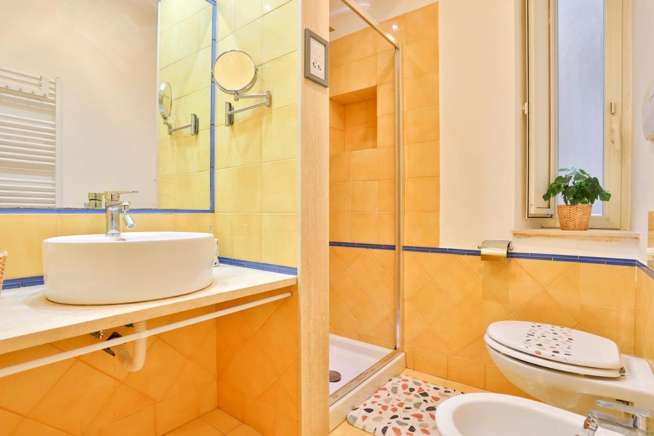 נאפולי Porta Medina Apartment מראה חיצוני תמונה