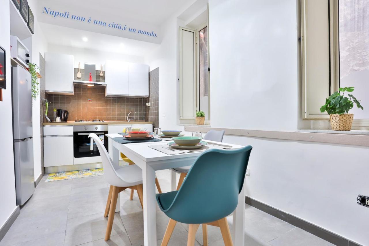 נאפולי Porta Medina Apartment מראה חיצוני תמונה